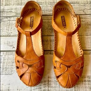 Pikolinos leather sandals 8.5